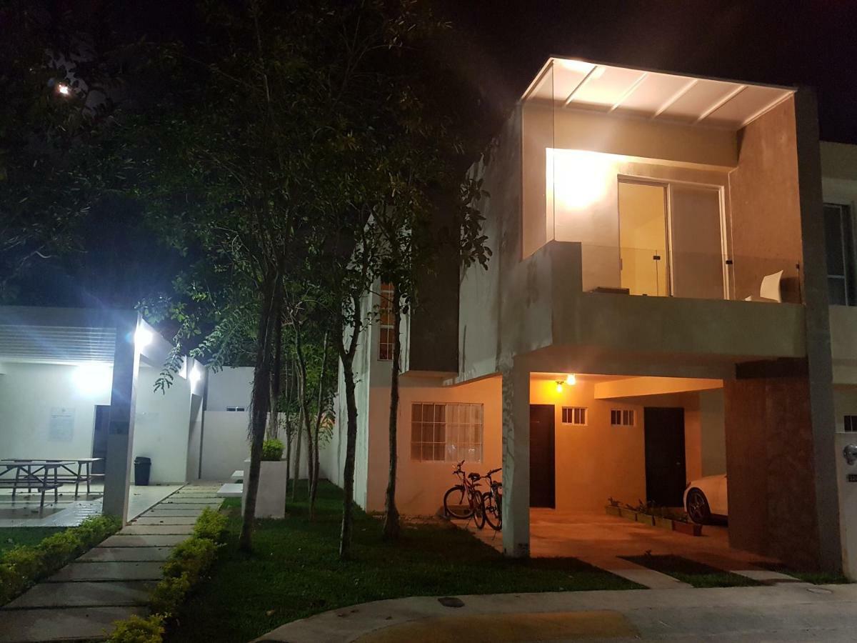 Casa Gaby Selvanova Playa del Carmen Exteriér fotografie